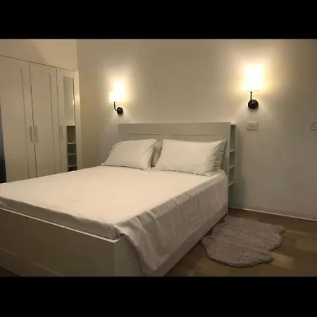 Center, 15 Minutes From Venice, Parking Miranese アパート *