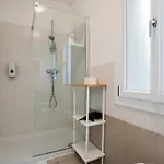 Venezia, 15 Minutes From Venice, Parking,shuttle Airport, Train Station Miranese Apartament *