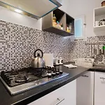 Venezia, 15 Minutes From Venice, Parking,shuttle Airport, Train Station Miranese Apartament