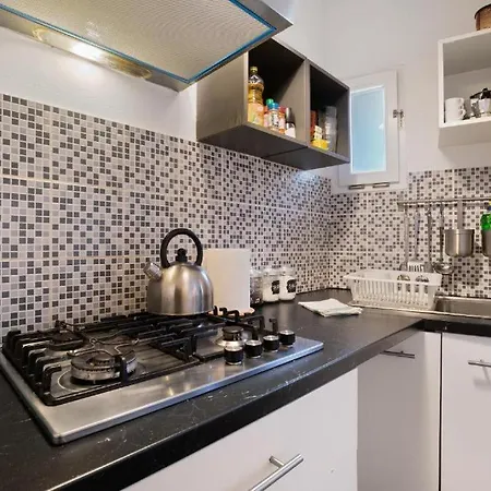 Venezia, 15 Minutes From Venice, Parking,shuttle Airport, Train Station Miranese Διαμέρισμα